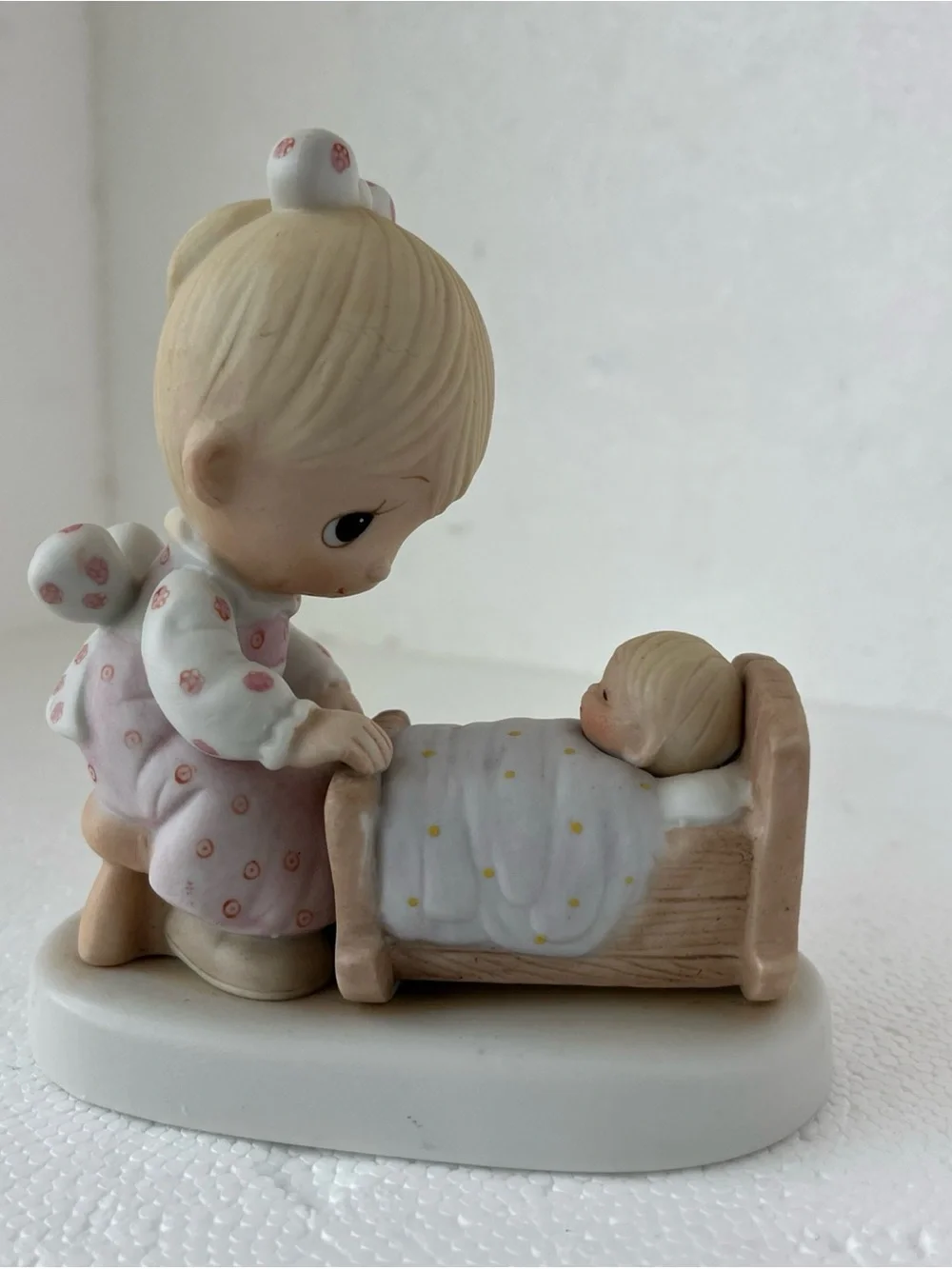 Precious Moments “The Hand That Rocks The Future” 1979-Mother&Baby-Jonathan & D